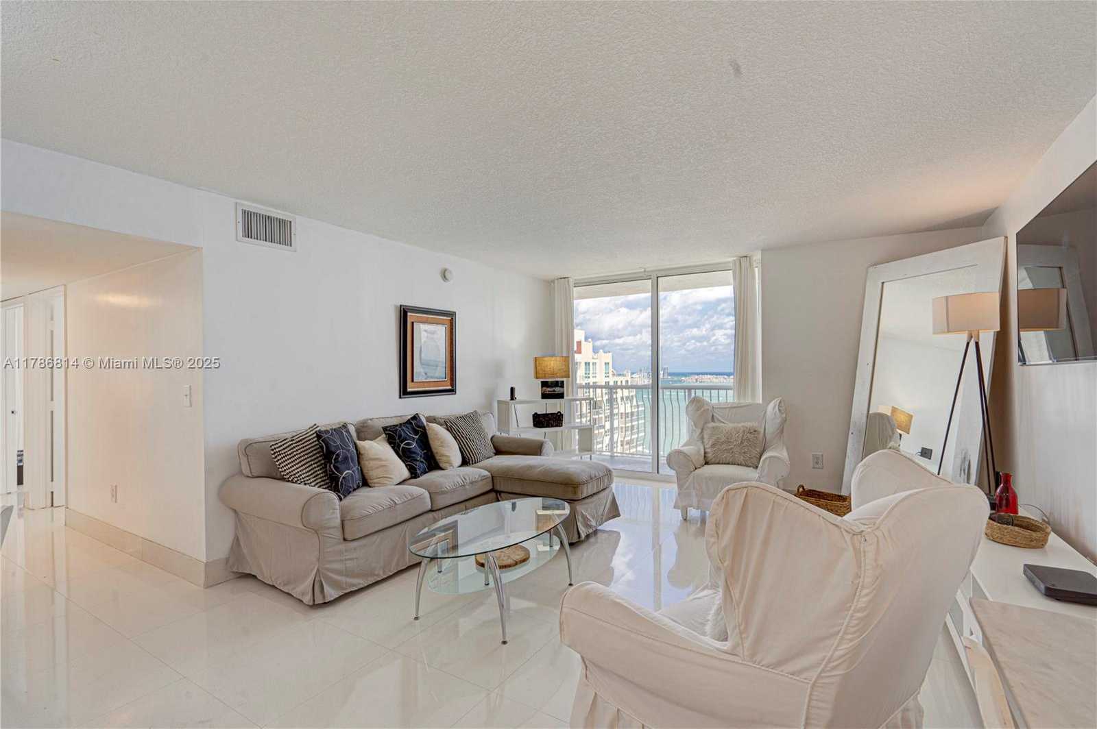 Small Image of 1200 BRICKELL BAY DRIVE #3902, Miami Number 33