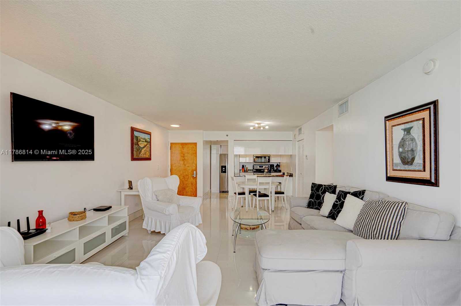 Small Image of 1200 BRICKELL BAY DRIVE #3902, Miami Number 36