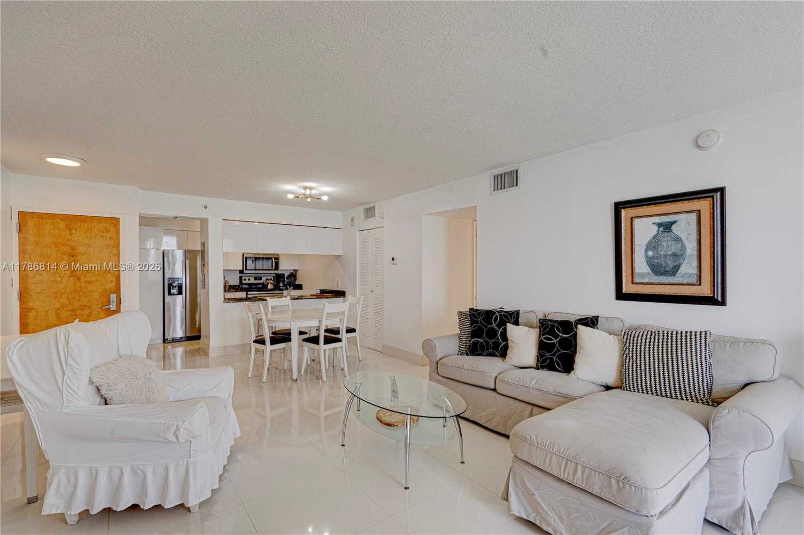 Small Image of 1200 BRICKELL BAY DRIVE #3902, Miami Number 38