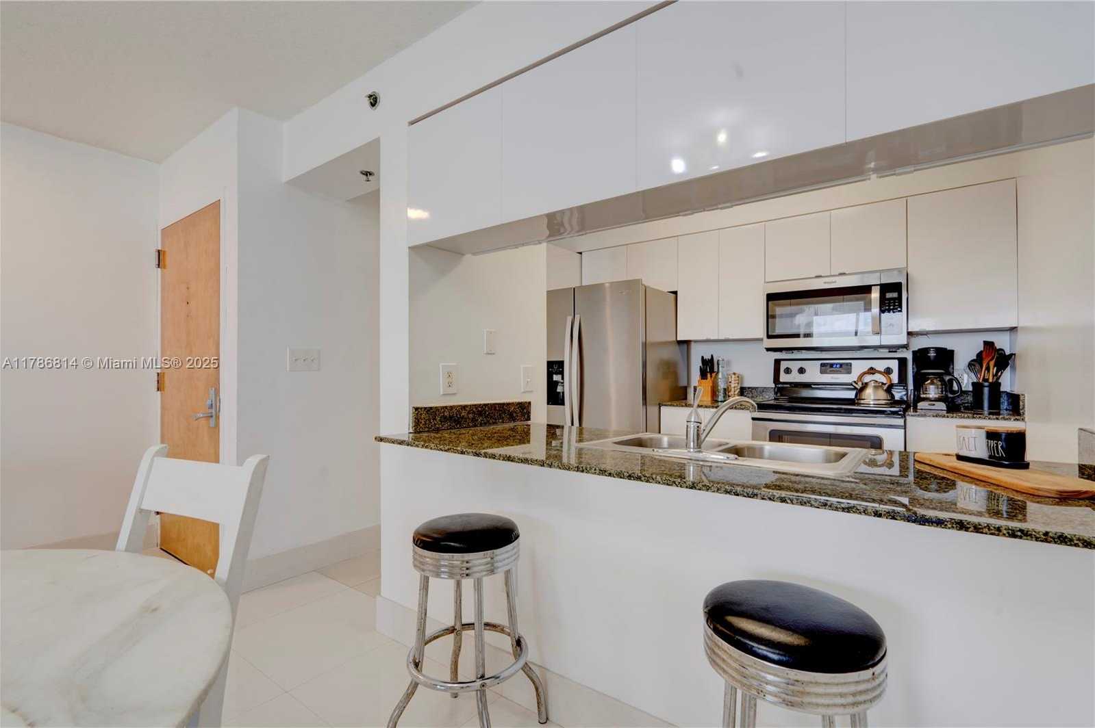 Small Image of 1200 BRICKELL BAY DRIVE #3902, Miami Number 51