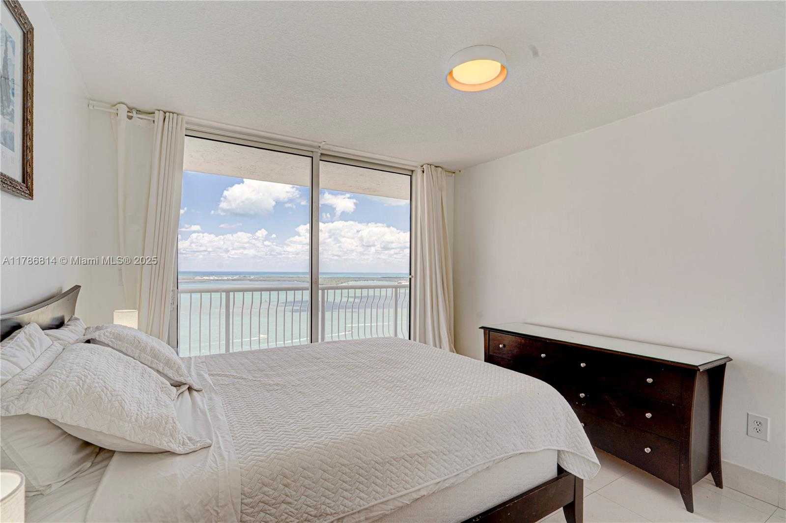 Small Image of 1200 BRICKELL BAY DRIVE #3902, Miami Number 57