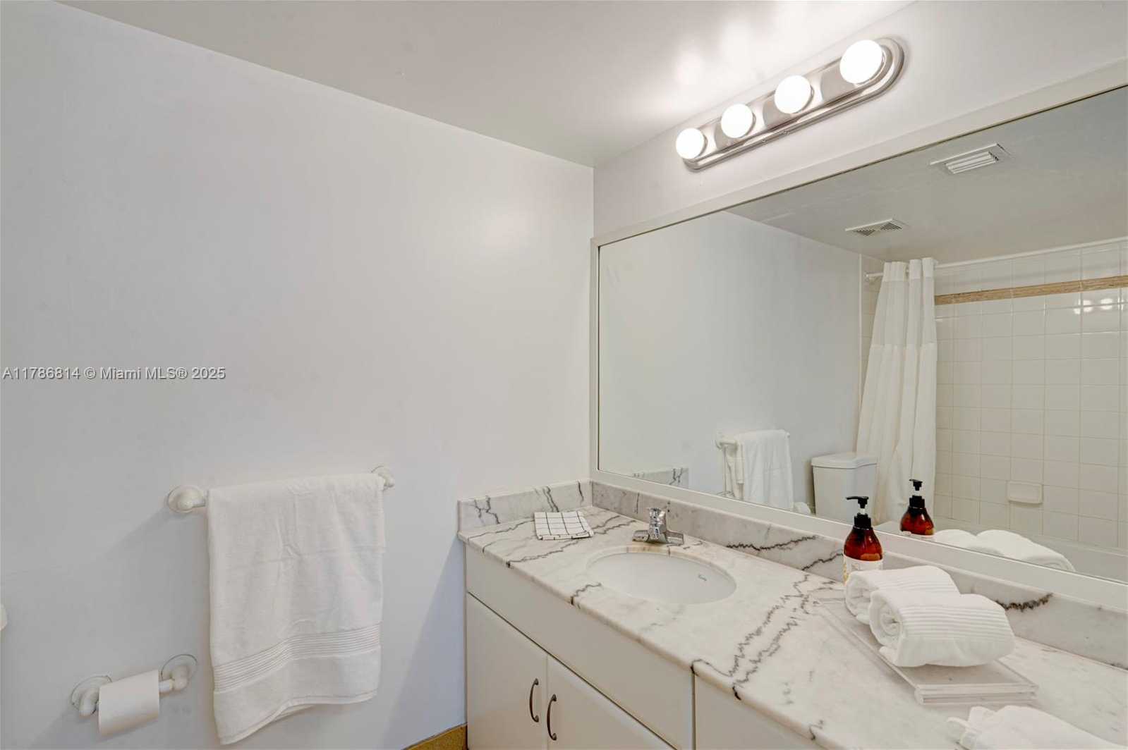 Small Image of 1200 BRICKELL BAY DRIVE #3902, Miami Number 72