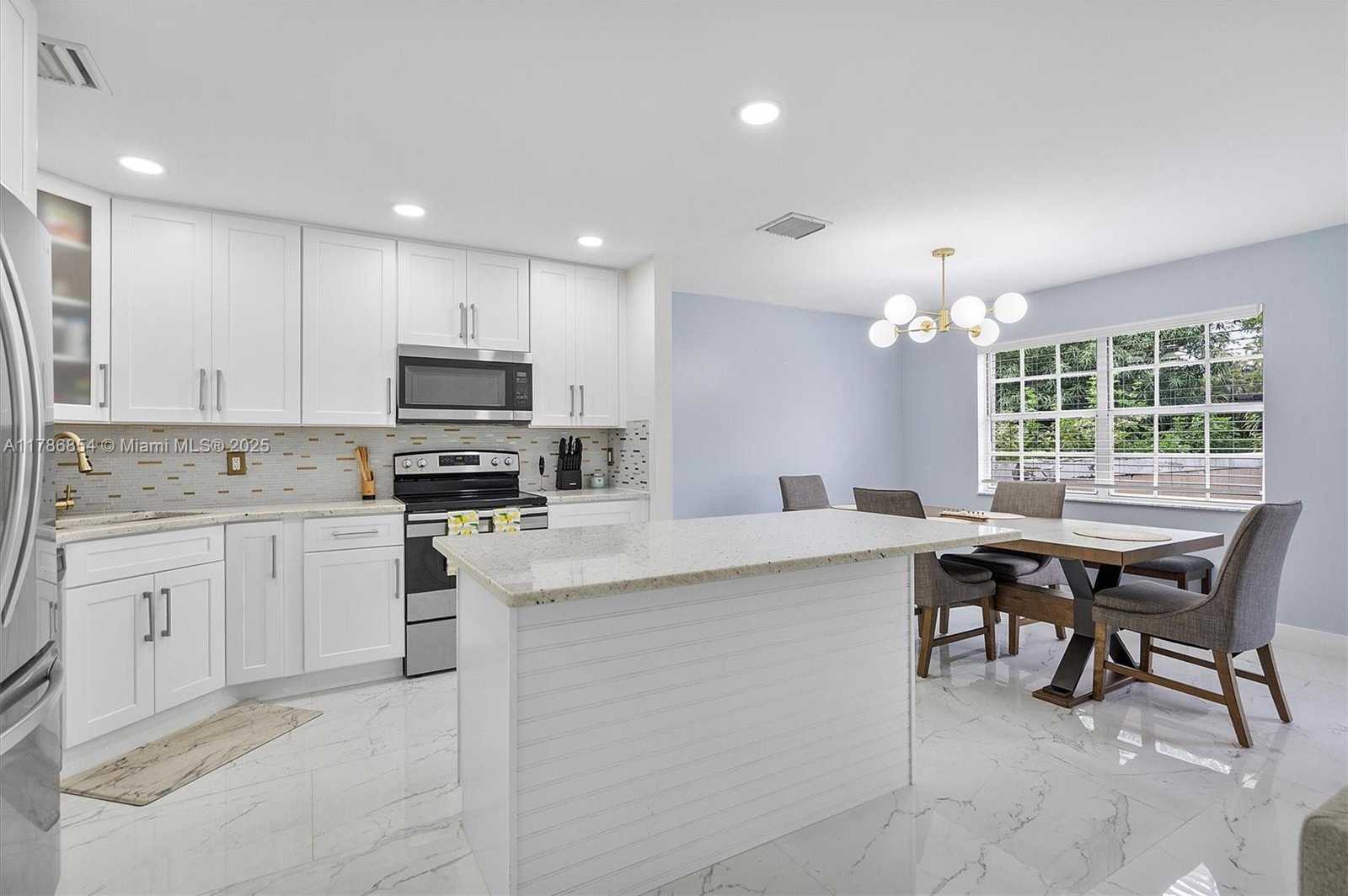 Small Image of 5001 RIVERSIDE DR #303, Coral Springs Number 10