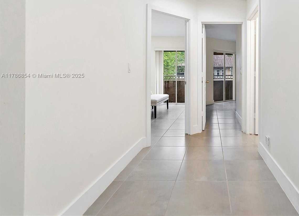 Small Image of 5001 RIVERSIDE DR #303, Coral Springs Number 18