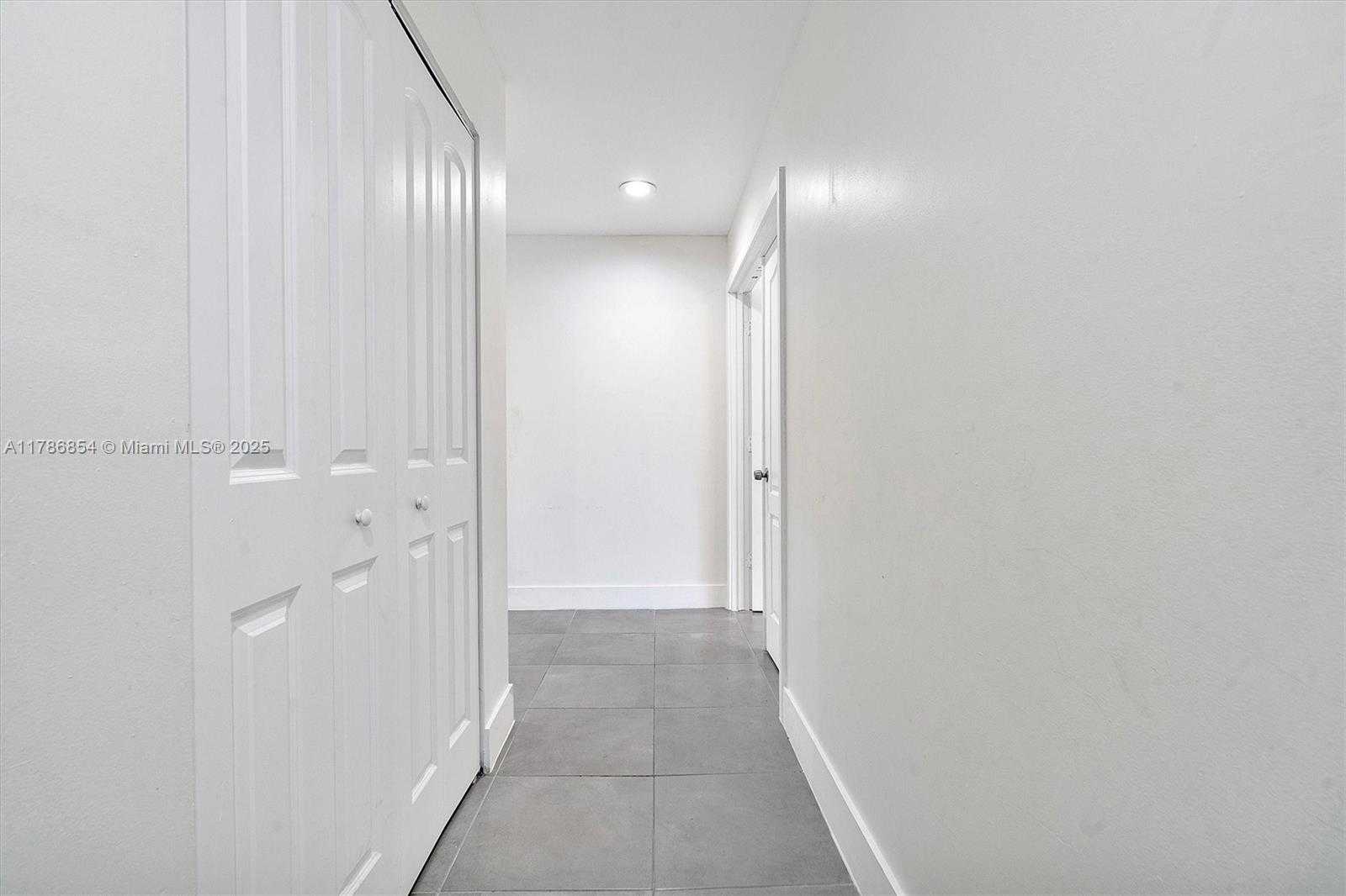 Small Image of 5001 RIVERSIDE DR #303, Coral Springs Number 32