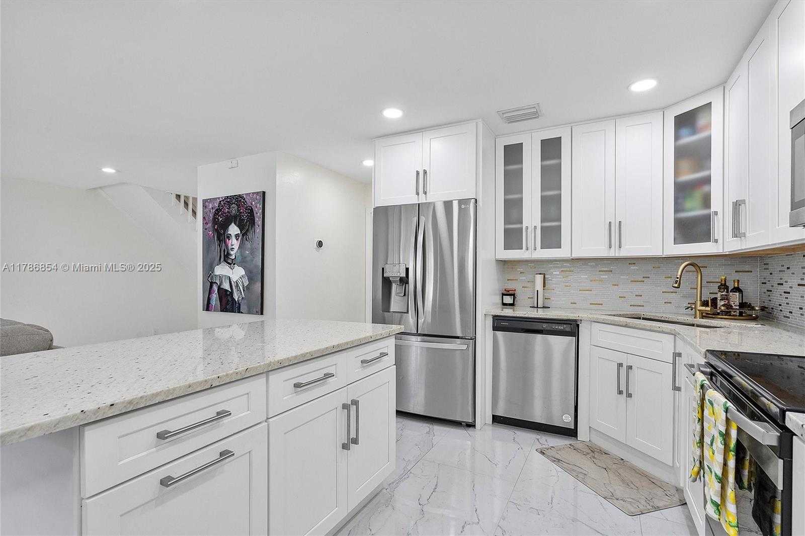 Small Image of 5001 RIVERSIDE DR #303, Coral Springs Number 4