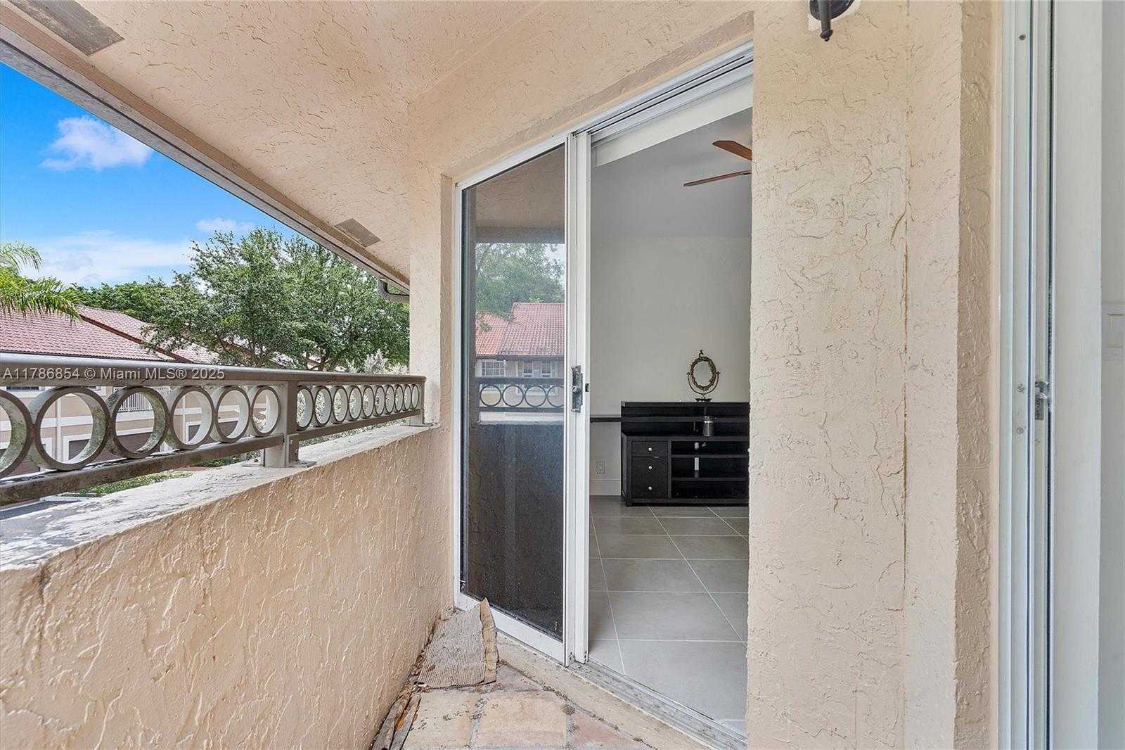Small Image of 5001 RIVERSIDE DR #303, Coral Springs Number 40