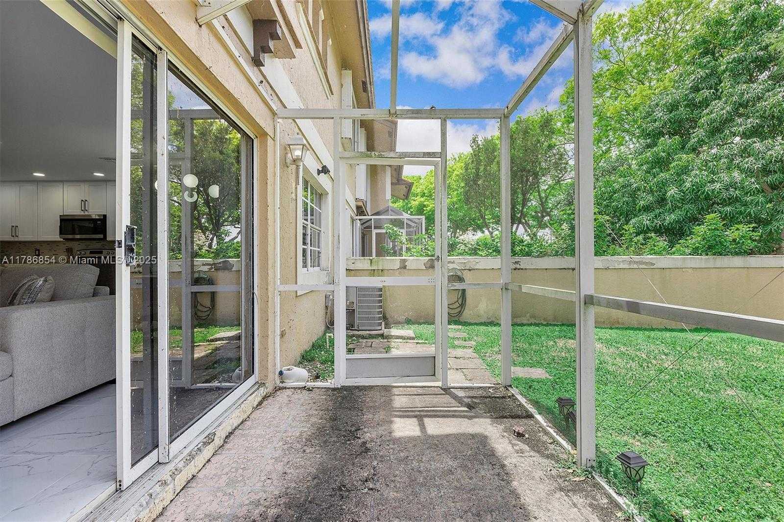 Small Image of 5001 RIVERSIDE DR #303, Coral Springs Number 49
