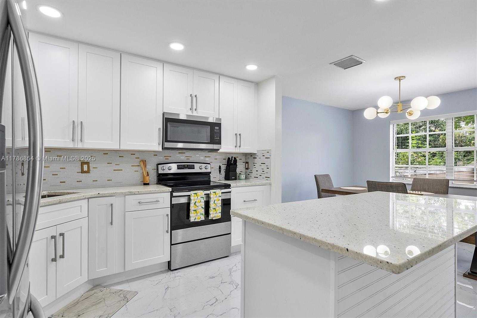 Small Image of 5001 RIVERSIDE DR #303, Coral Springs Number 6