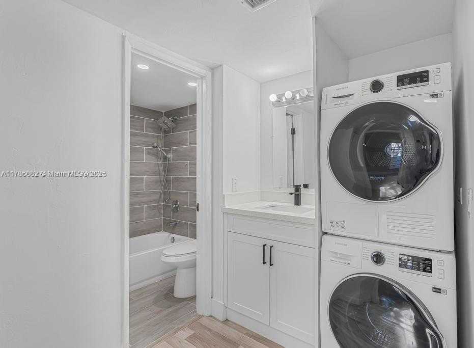 Small Image of 110 FONTAINEBLEAU BLVD #202, Miami Number 2