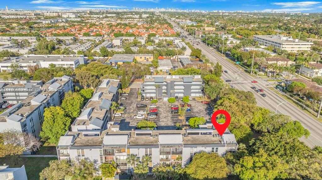 Small Image of 110 FONTAINEBLEAU BLVD #202, Miami Number 21