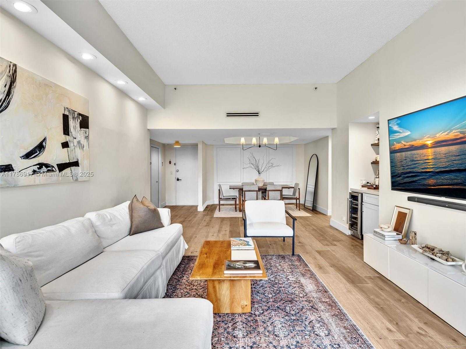 Small Image of 20191 EAST COUNTRY CLUB DR #311, Aventura Number 3
