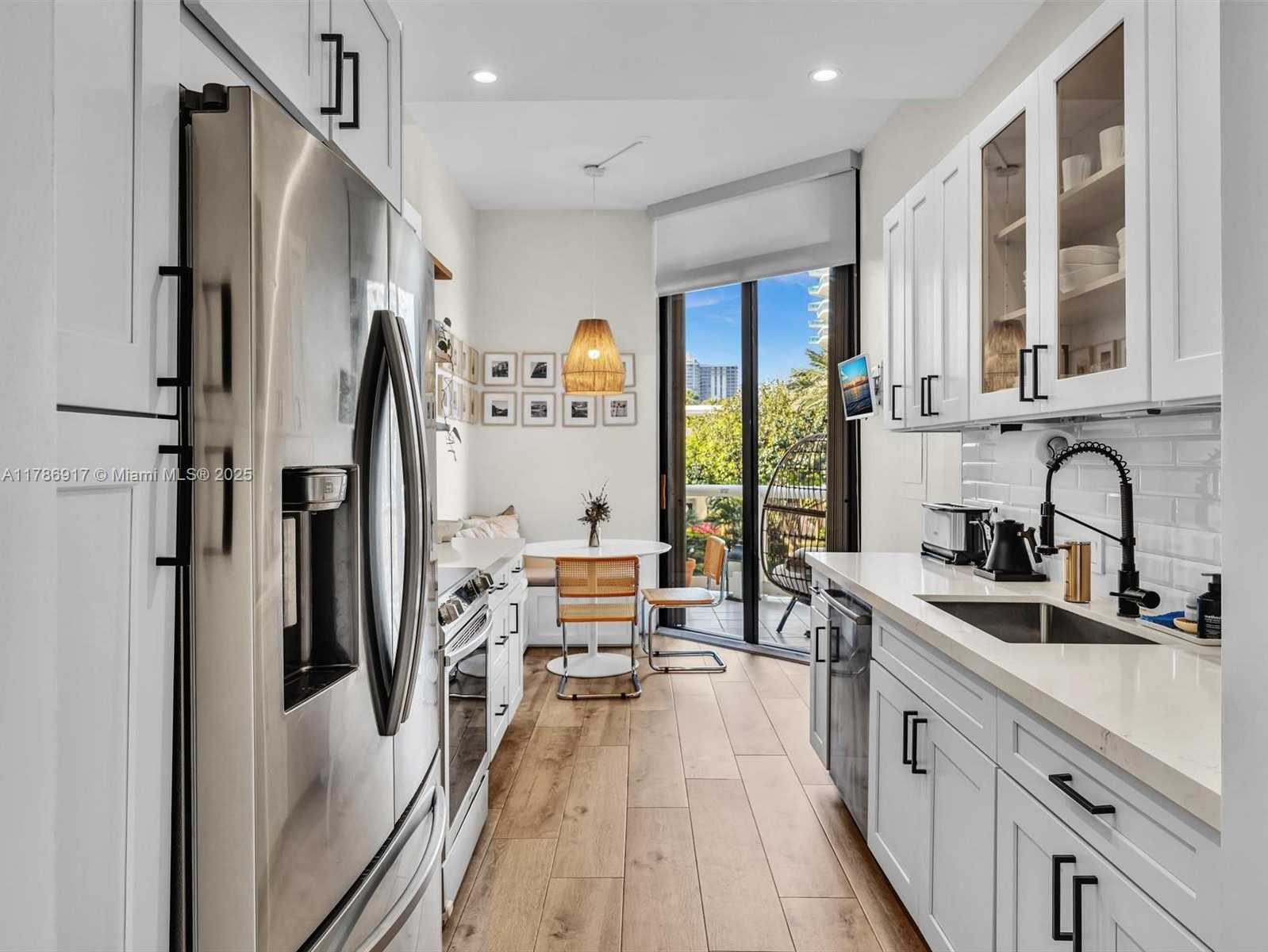 Small Image of 20191 EAST COUNTRY CLUB DR #311, Aventura Number 4