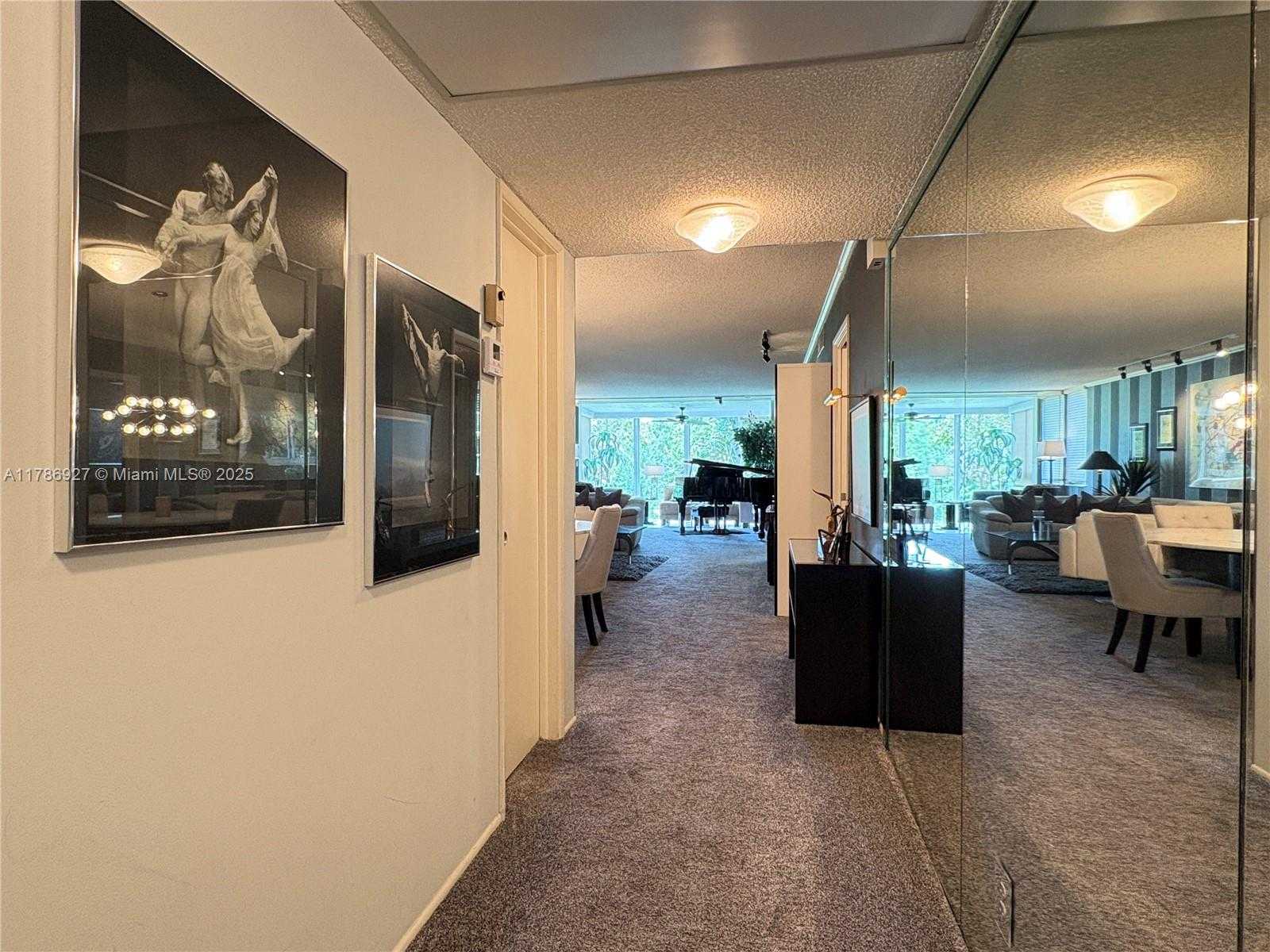 Small Image of 4020 WEST PALM AIRE DR #211, Pompano Beach Number 2