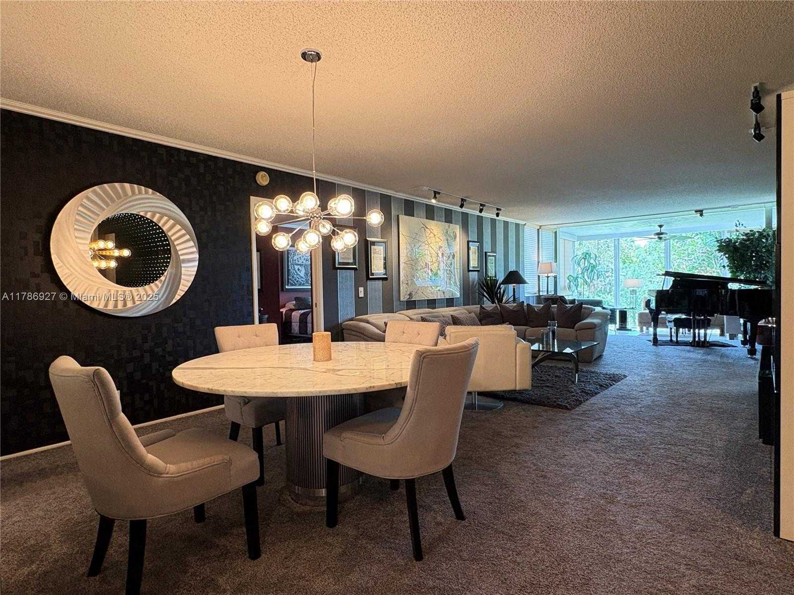 Small Image of 4020 WEST PALM AIRE DR #211, Pompano Beach Number 3