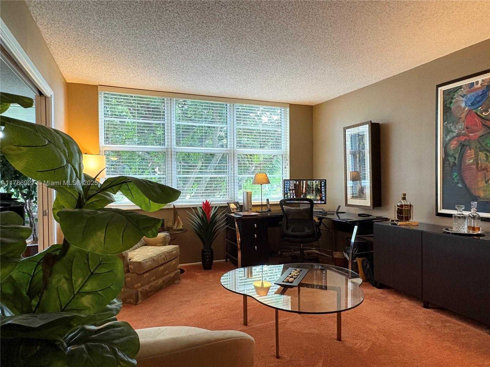 Small Image of 4020 WEST PALM AIRE DR #211, Pompano Beach Number 32