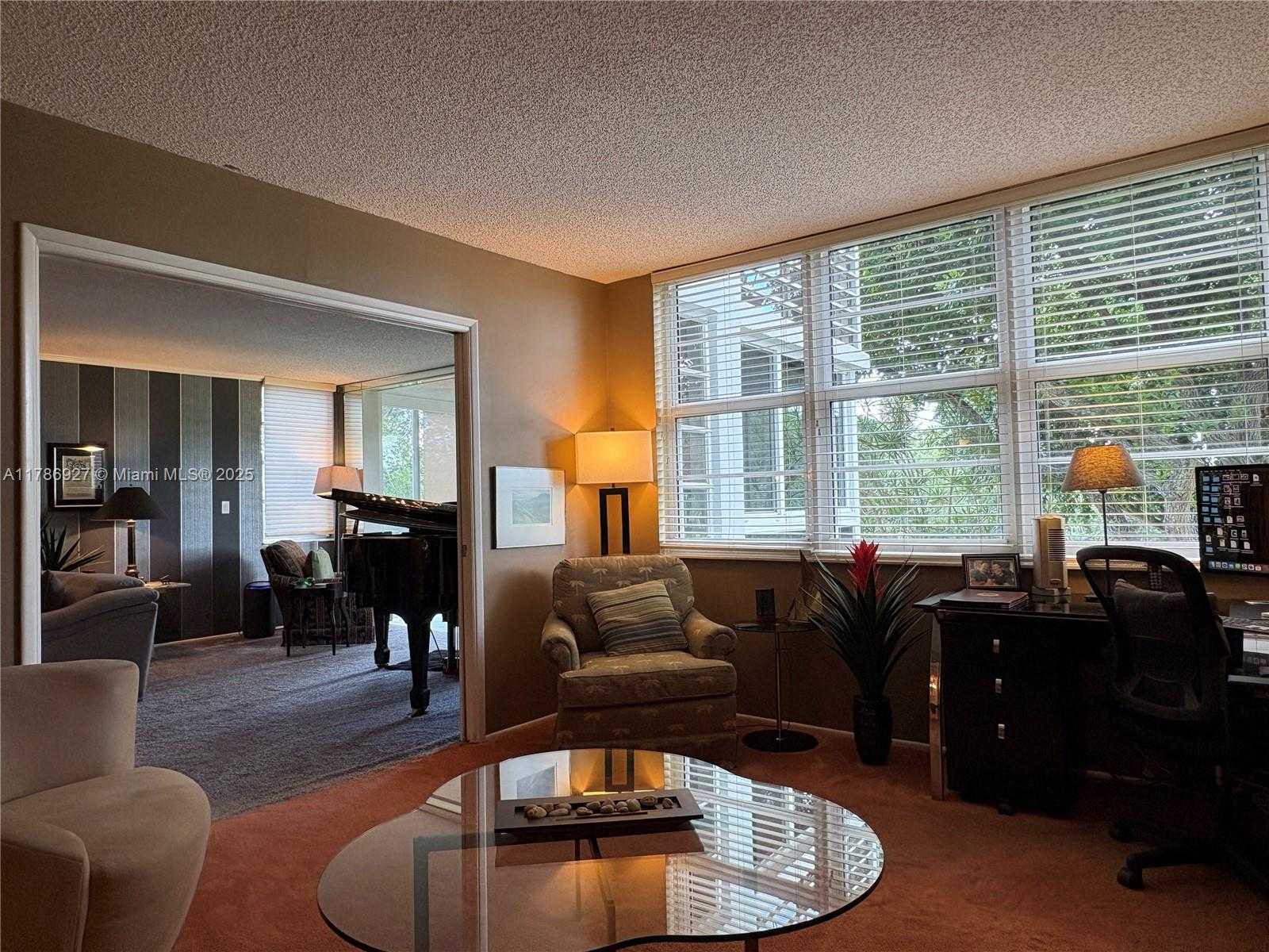 Small Image of 4020 WEST PALM AIRE DR #211, Pompano Beach Number 33