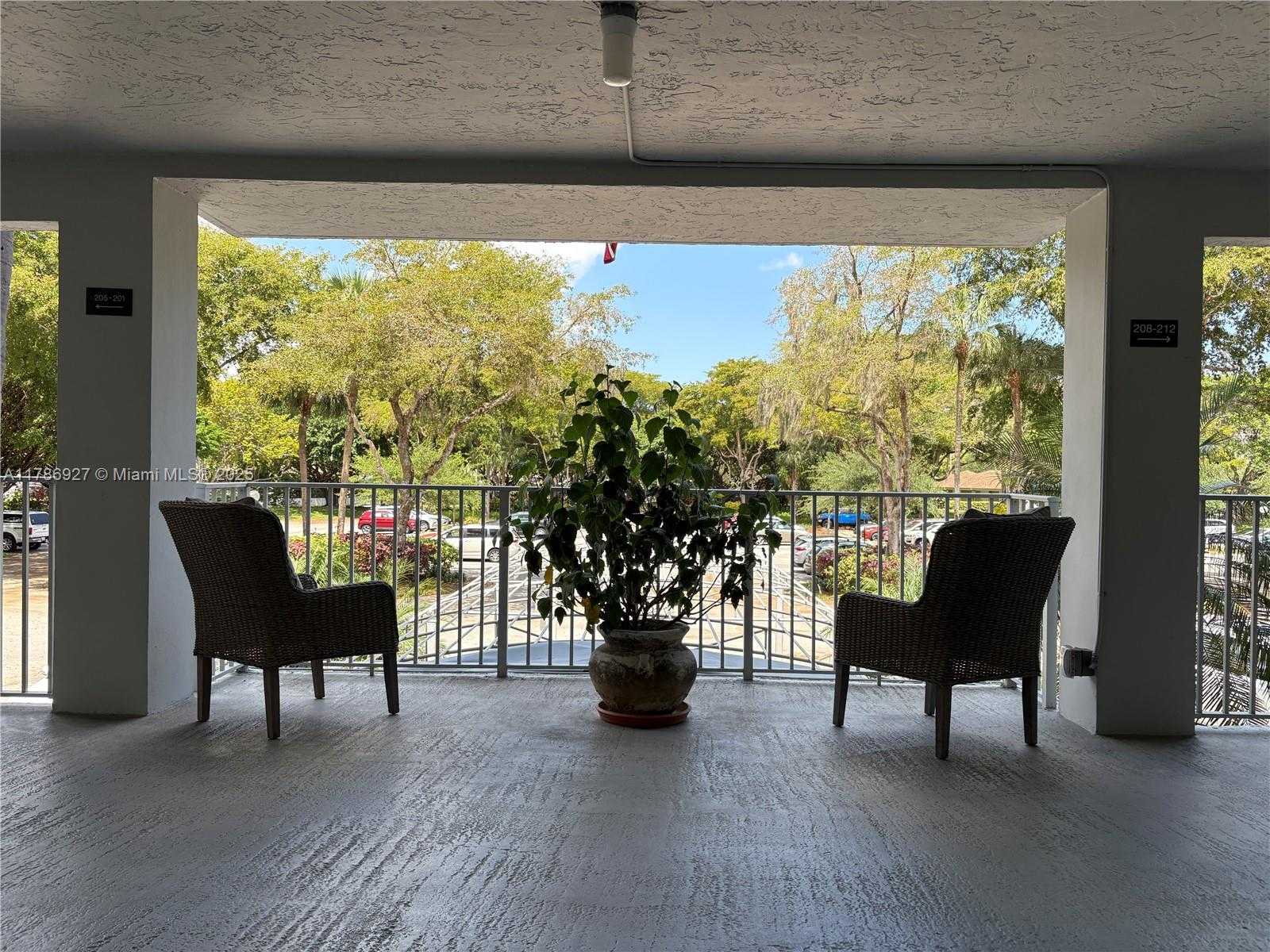 Small Image of 4020 WEST PALM AIRE DR #211, Pompano Beach Number 38