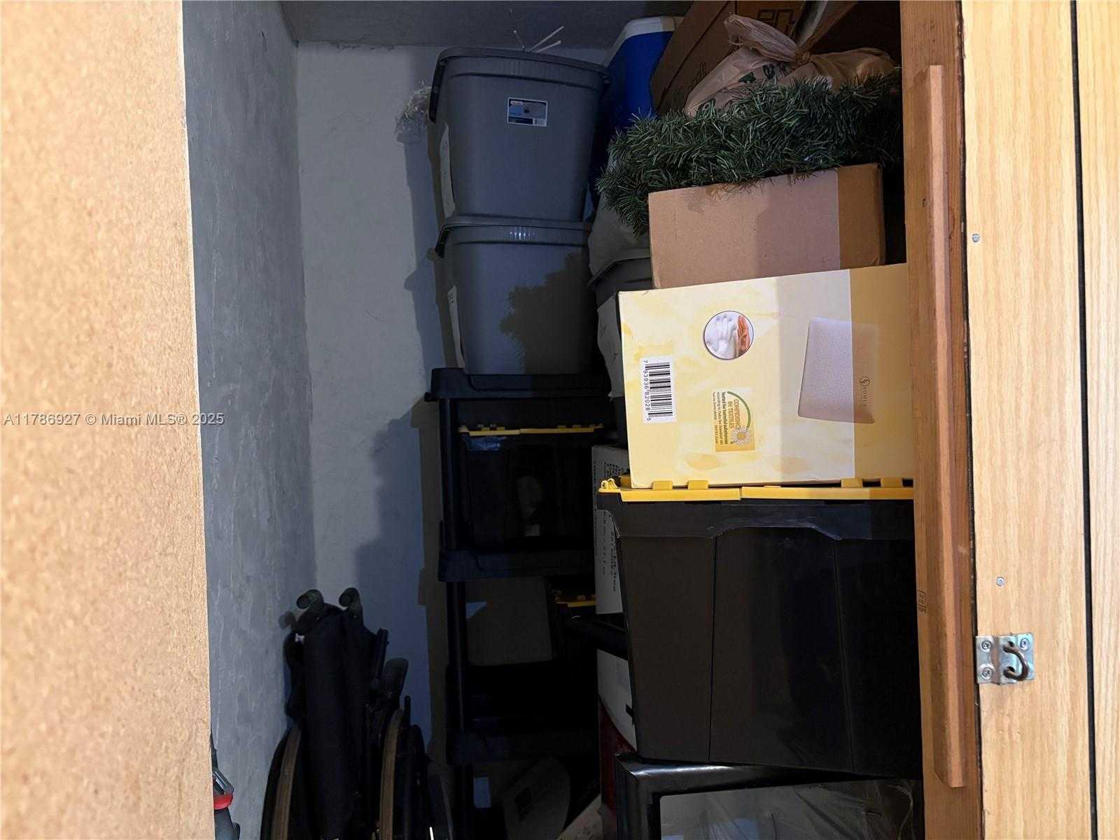 Small Image of 4020 WEST PALM AIRE DR #211, Pompano Beach Number 39