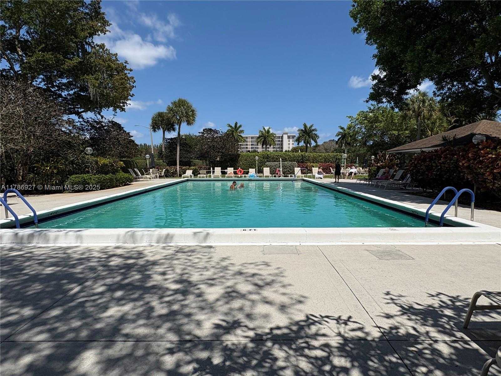 Small Image of 4020 WEST PALM AIRE DR #211, Pompano Beach Number 45