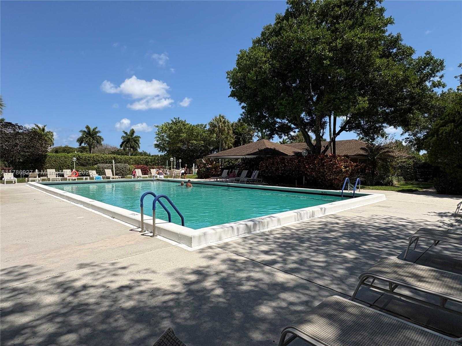 Small Image of 4020 WEST PALM AIRE DR #211, Pompano Beach Number 46