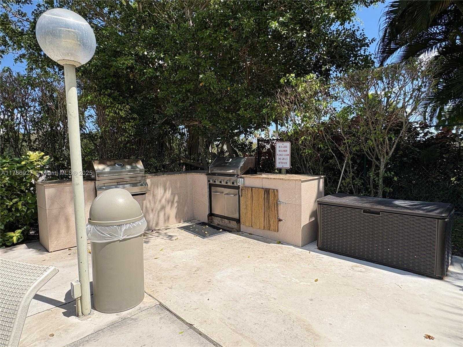 Small Image of 4020 WEST PALM AIRE DR #211, Pompano Beach Number 50
