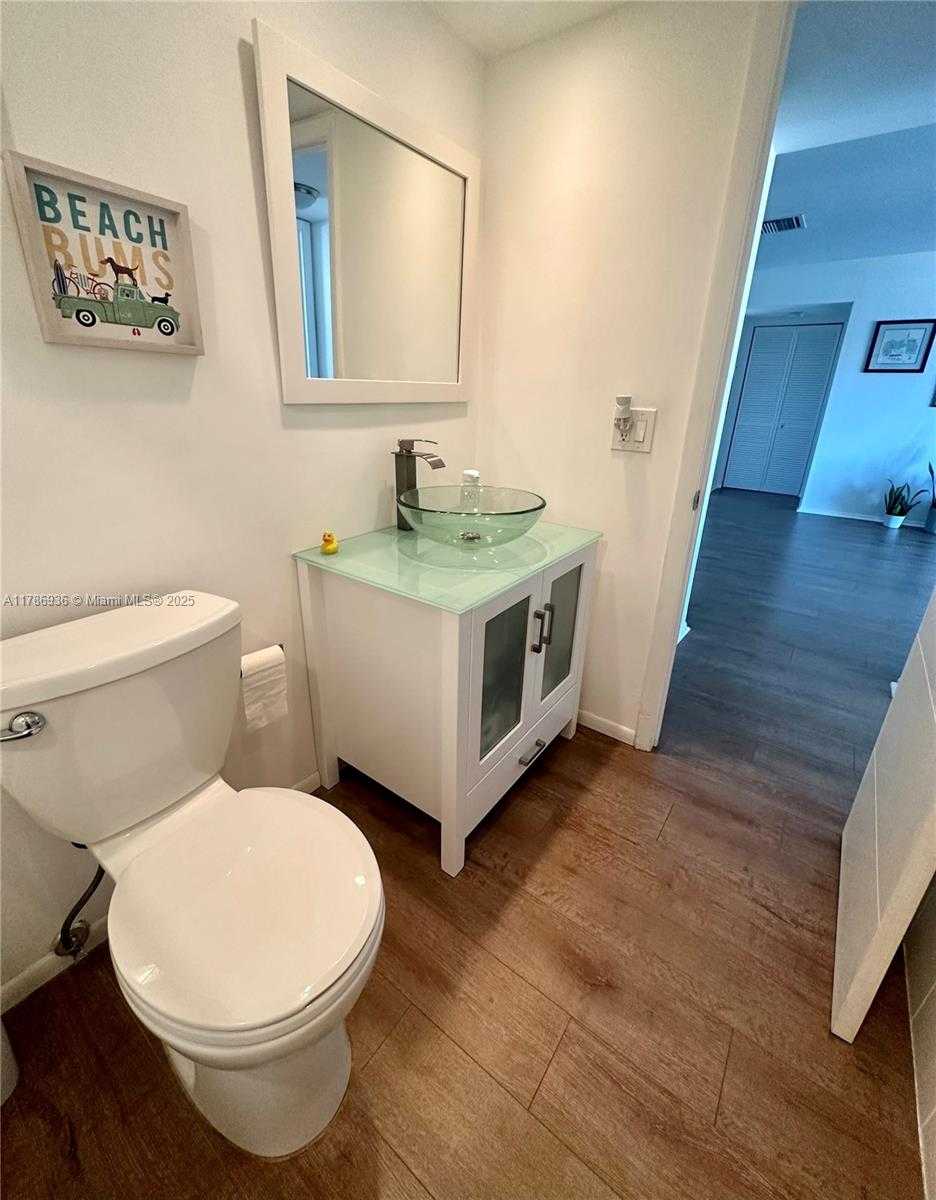 Small Image of 575 CRANDON BLVD #707, Key Biscayne Number 14