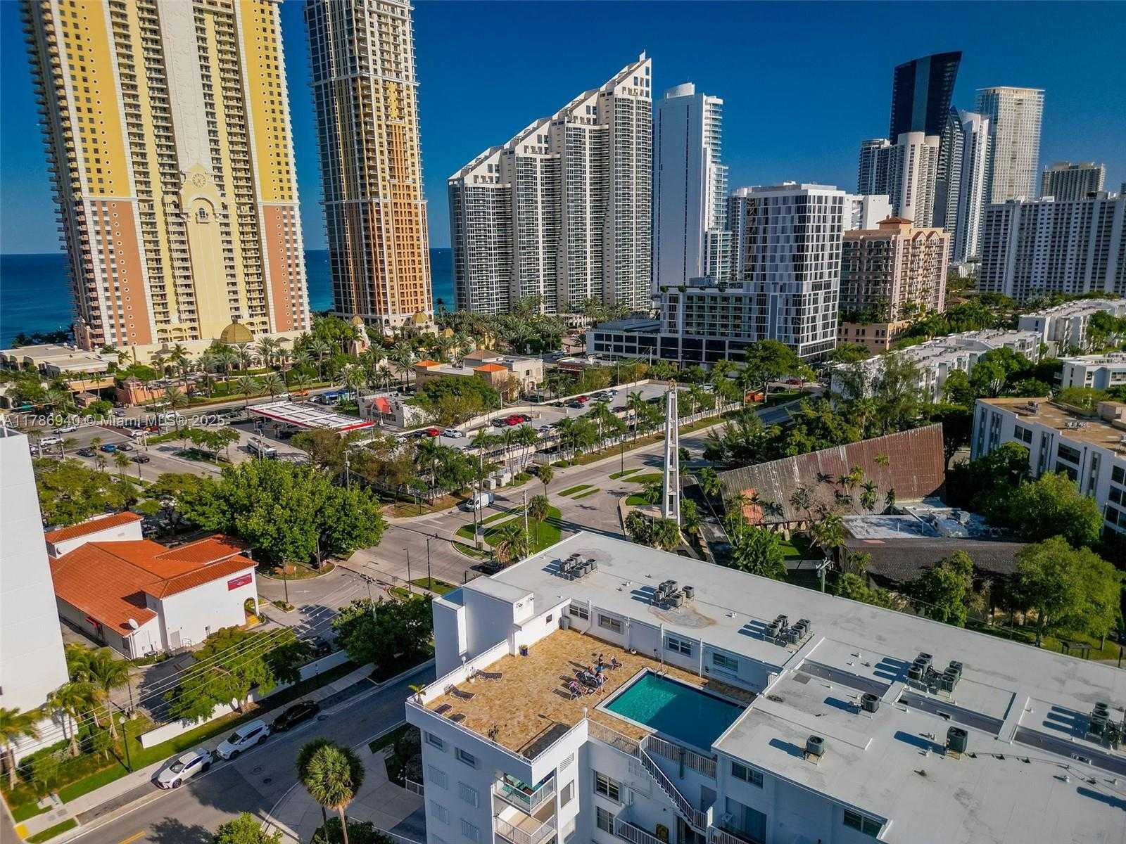 Small Image of 17800 ATLANTIC BLVD #402, Sunny Isles Beach Number 19