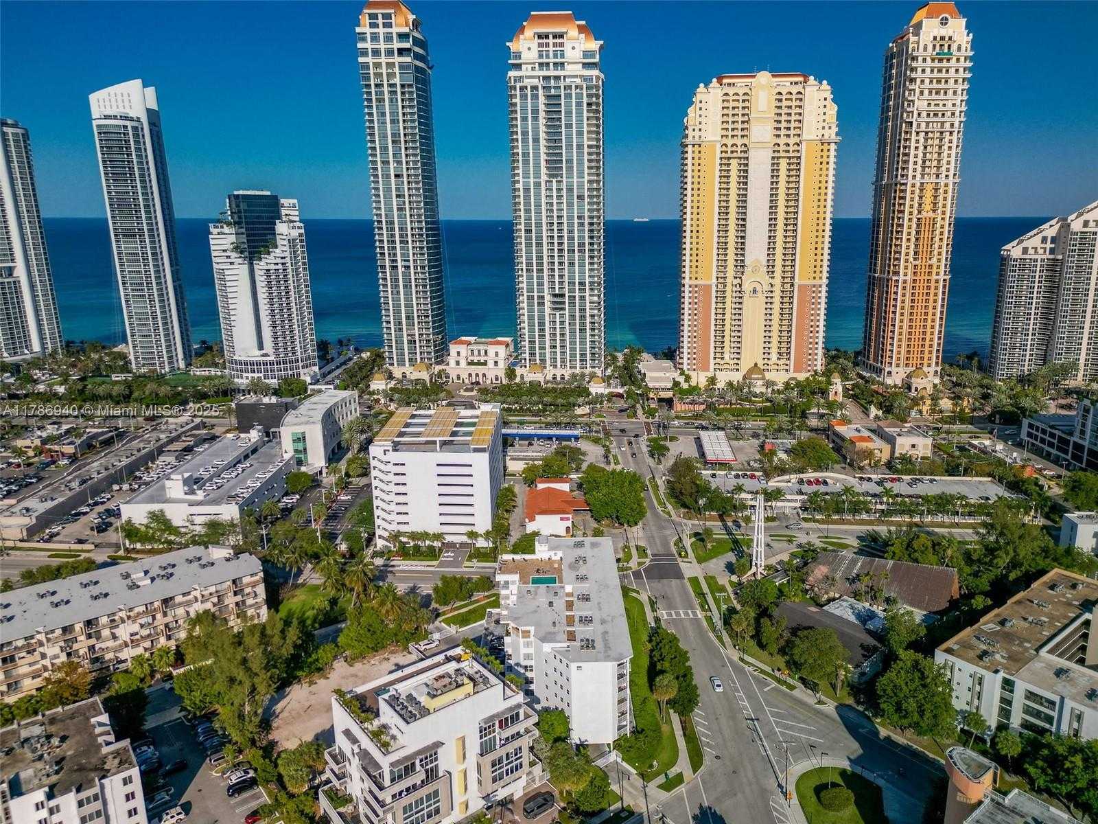 Small Image of 17800 ATLANTIC BLVD #402, Sunny Isles Beach Number 20