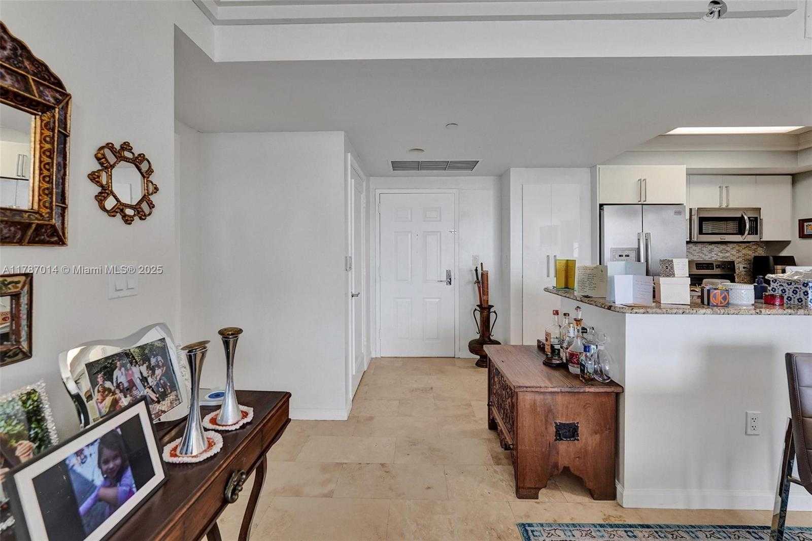 Small Image of 19501 WEST COUNTRY CLUB DR #2507, Aventura Number 16