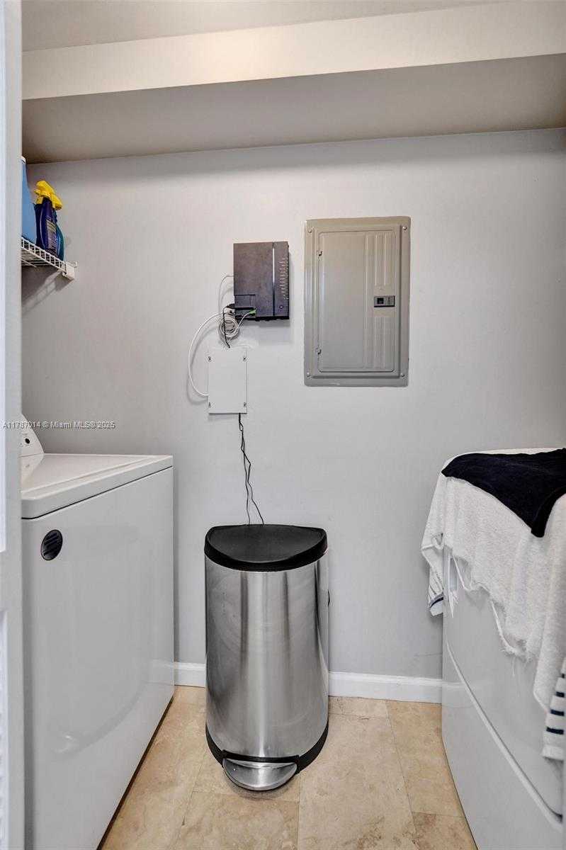 Small Image of 19501 WEST COUNTRY CLUB DR #2507, Aventura Number 24