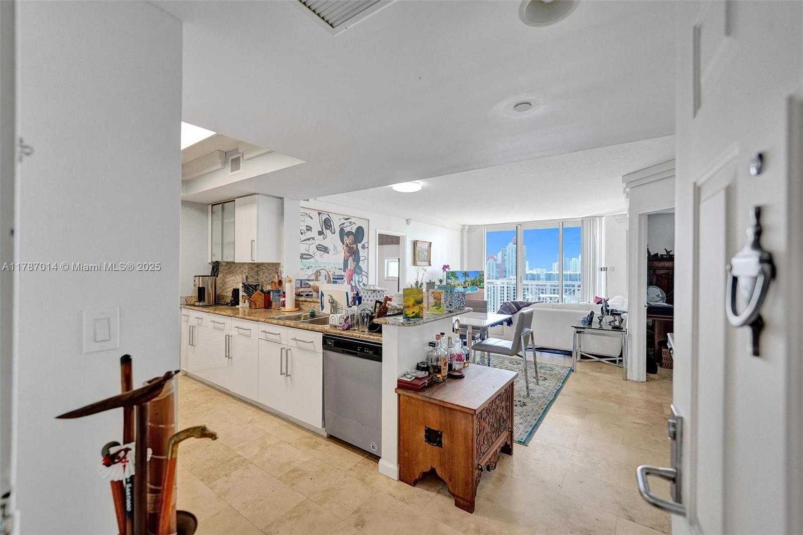 Small Image of 19501 WEST COUNTRY CLUB DR #2507, Aventura Number 25