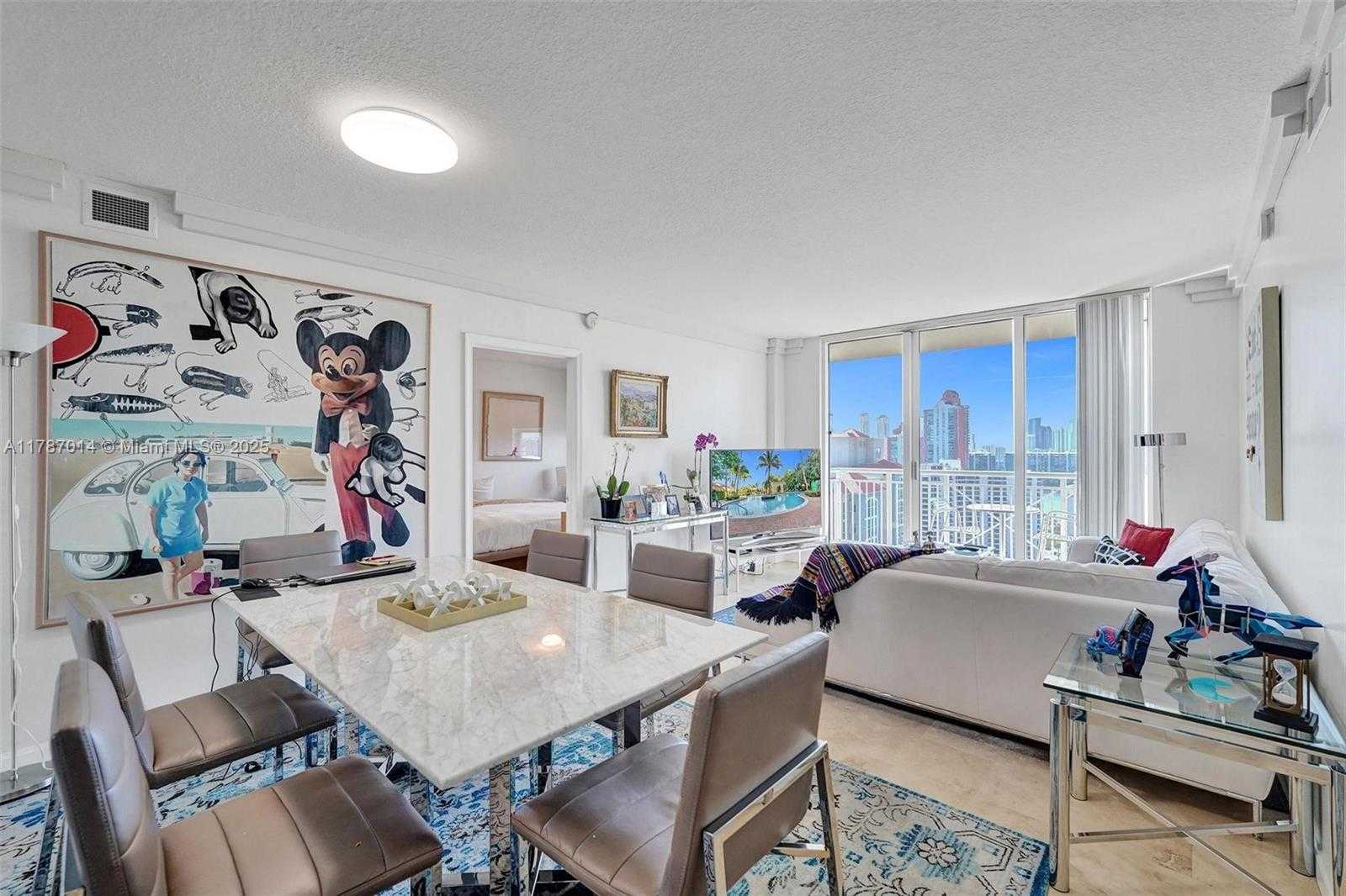 Small Image of 19501 WEST COUNTRY CLUB DR #2507, Aventura Number 4