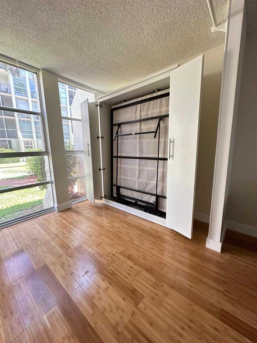 Small Image of 851 THREE ISLANDS BLVD #114, Hallandale Beach Number 10