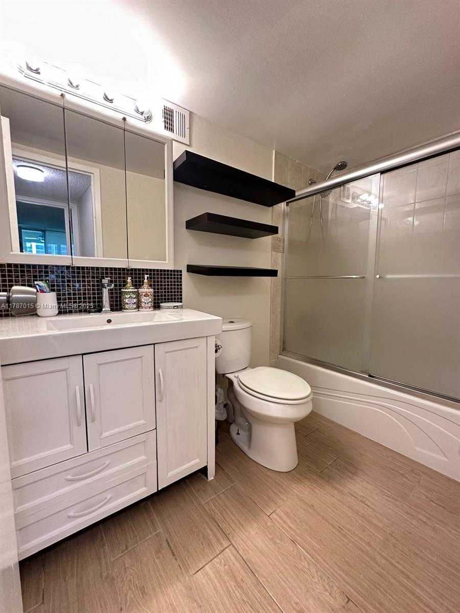 Small Image of 851 THREE ISLANDS BLVD #114, Hallandale Beach Number 12