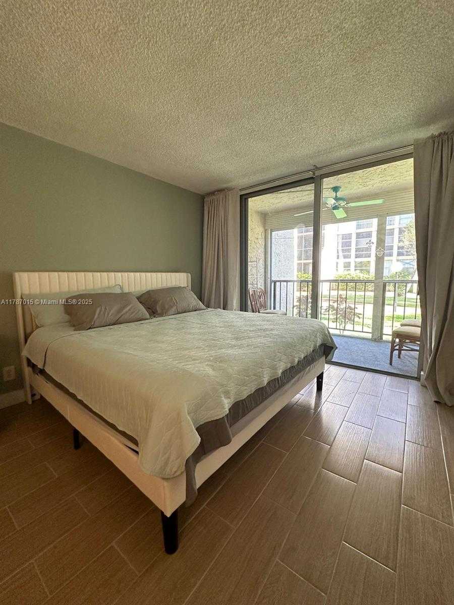 Small Image of 851 THREE ISLANDS BLVD #114, Hallandale Beach Number 16