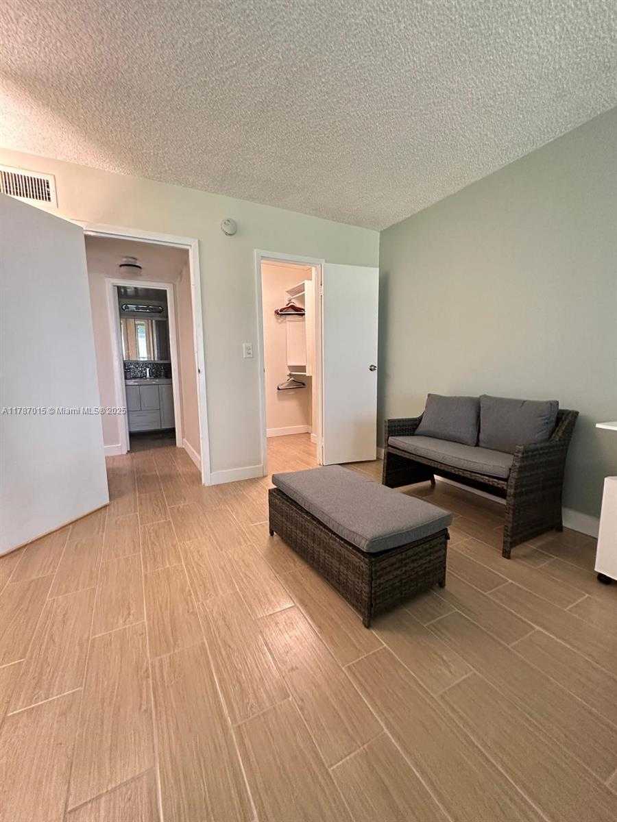 Small Image of 851 THREE ISLANDS BLVD #114, Hallandale Beach Number 19