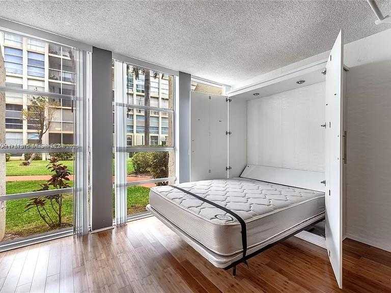 Small Image of 851 THREE ISLANDS BLVD #114, Hallandale Beach Number 9