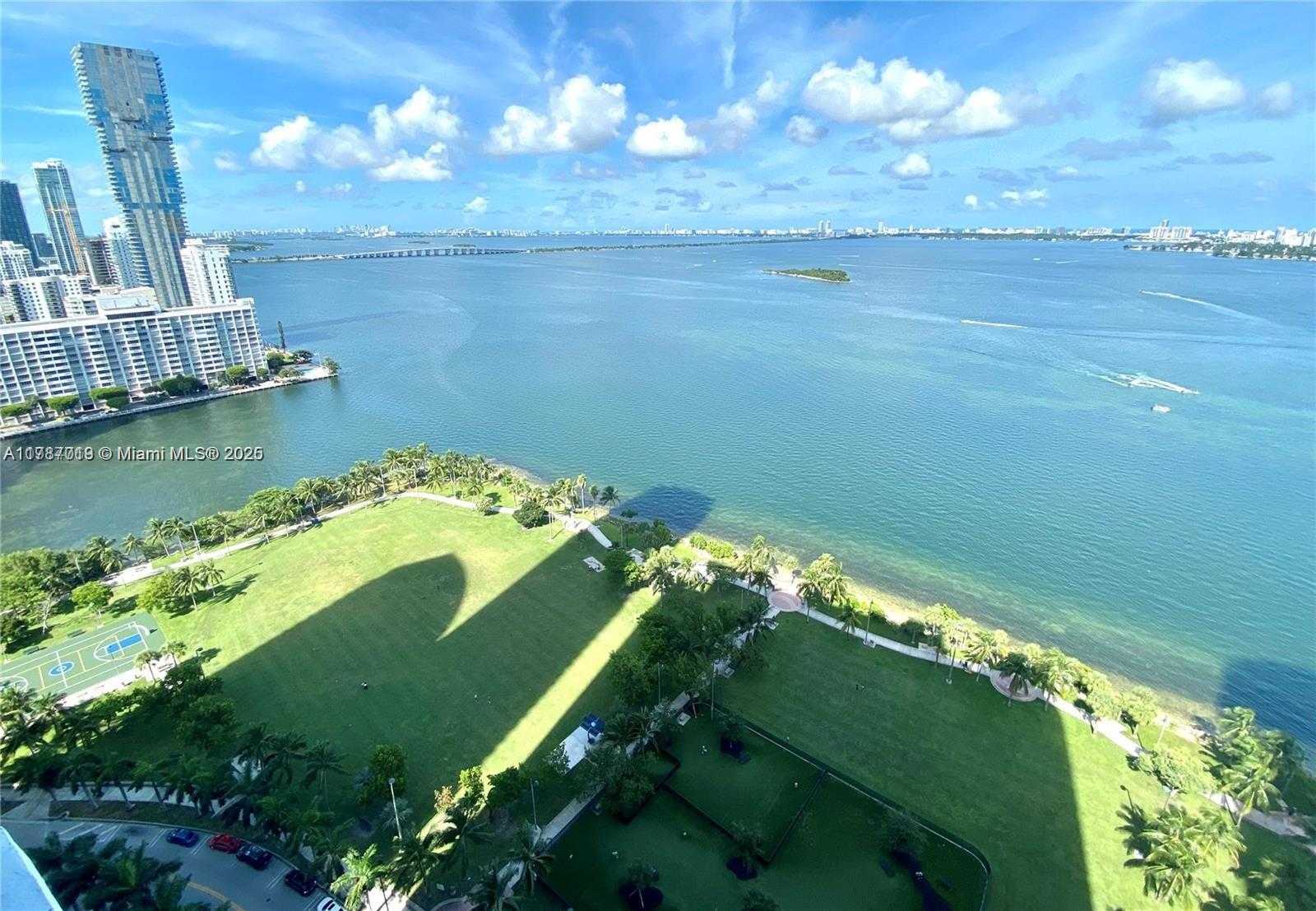Small Image of 1800 NORTH BAYSHORE DR #2903, Miami Number 18