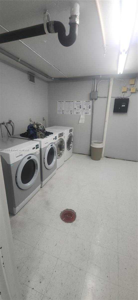 Imagen de Pequeño Objeto