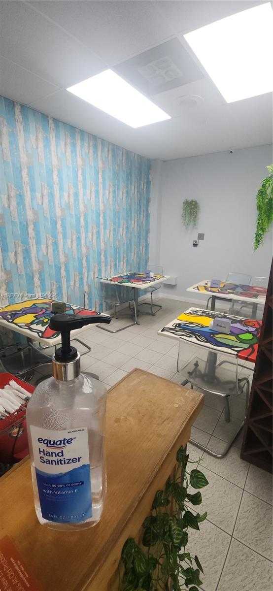 Imagen de Pequeño Objeto