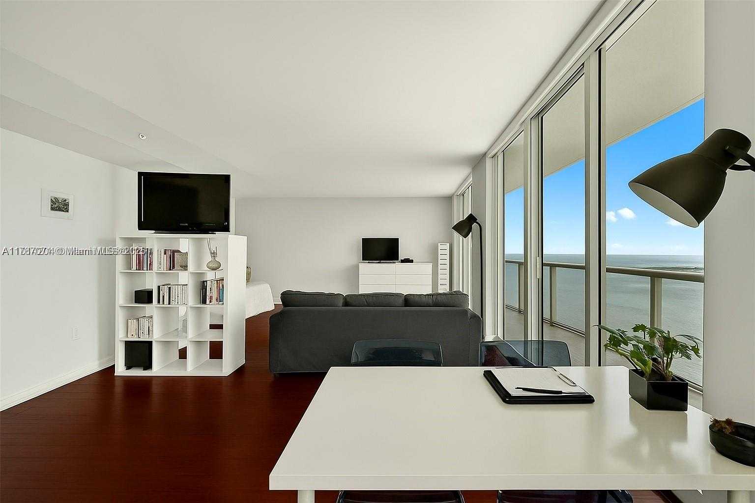 Small Image of 244 BISCAYNE BLVD #3007, Miami Number 13