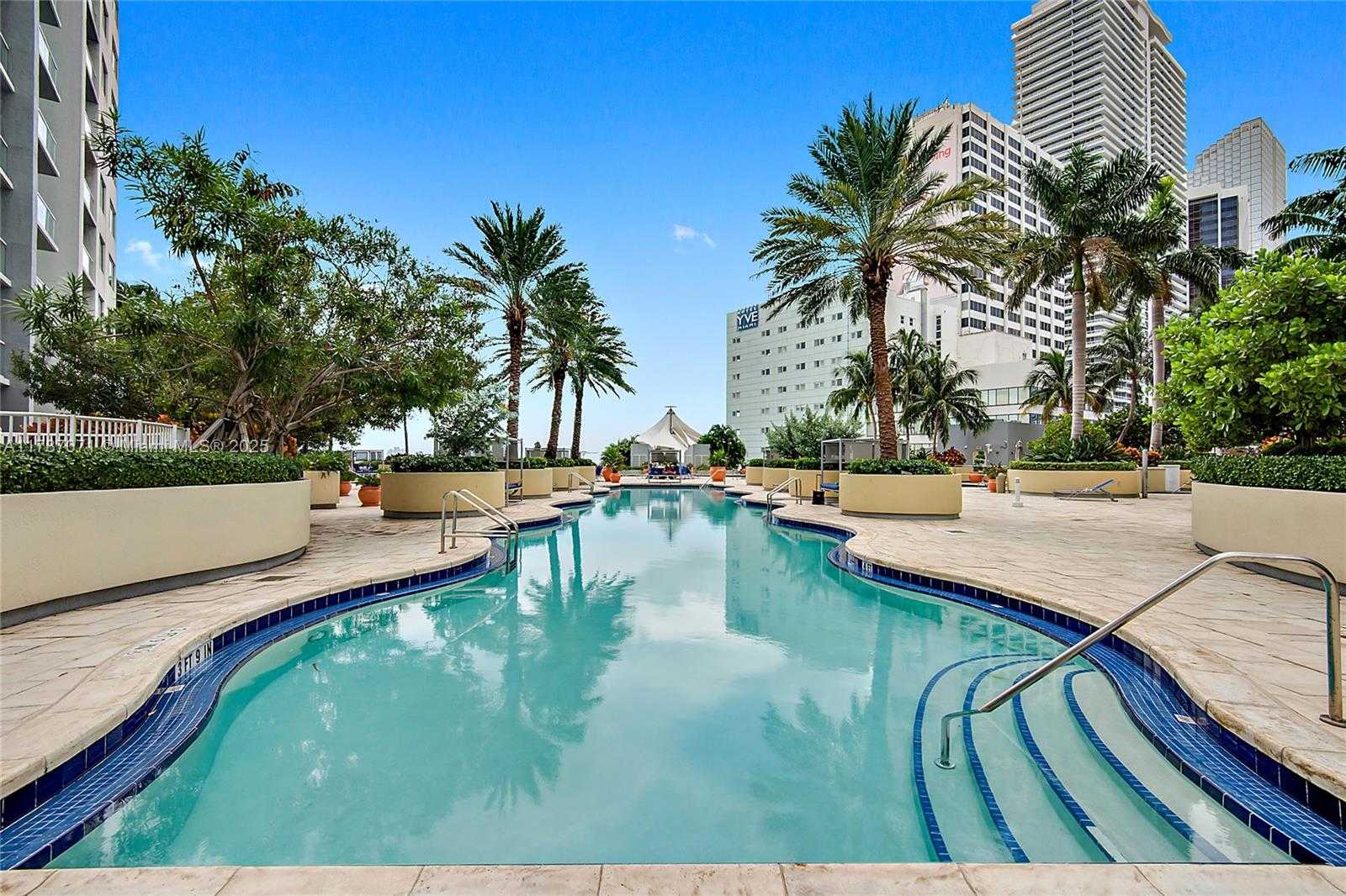 Small Image of 244 BISCAYNE BLVD #3007, Miami Number 17