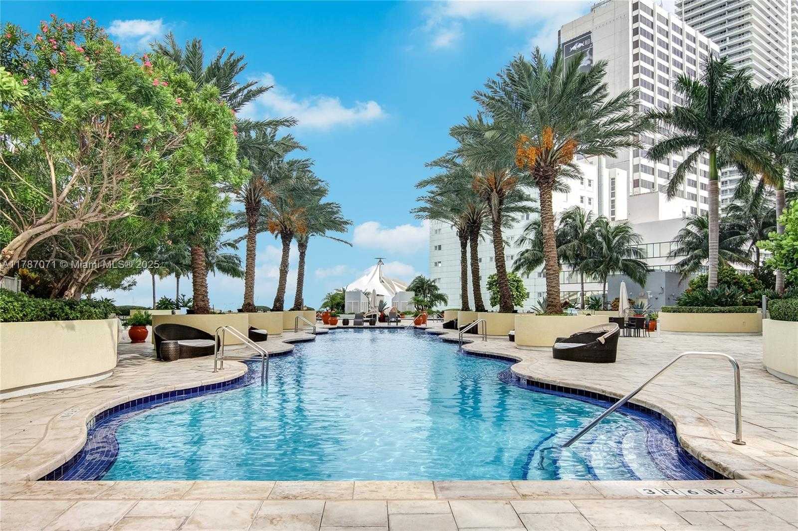 Small Image of 244 BISCAYNE BLVD #3007, Miami Number 20