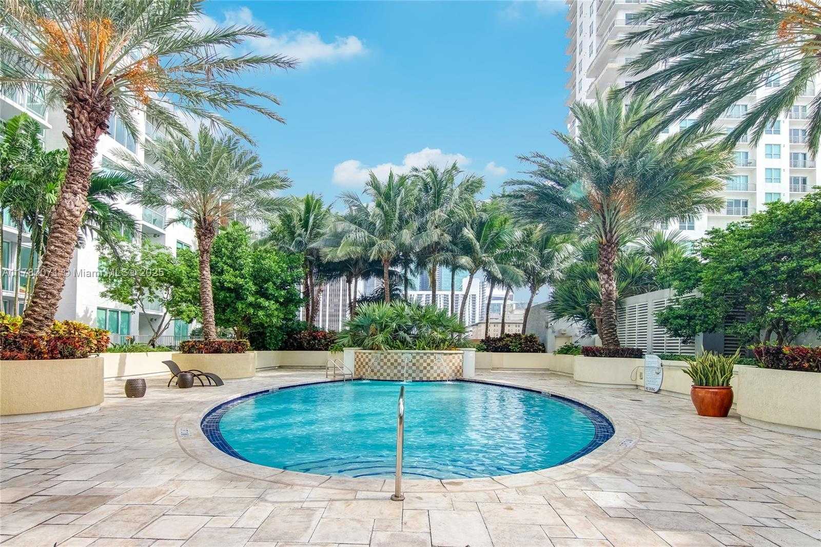 Small Image of 244 BISCAYNE BLVD #3007, Miami Number 22