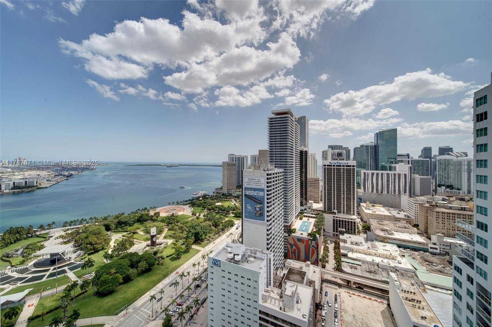 Small Image of 244 BISCAYNE BLVD #3007, Miami Number 3