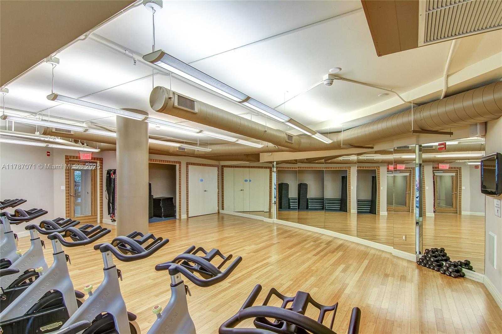 Small Image of 244 BISCAYNE BLVD #3007, Miami Number 30