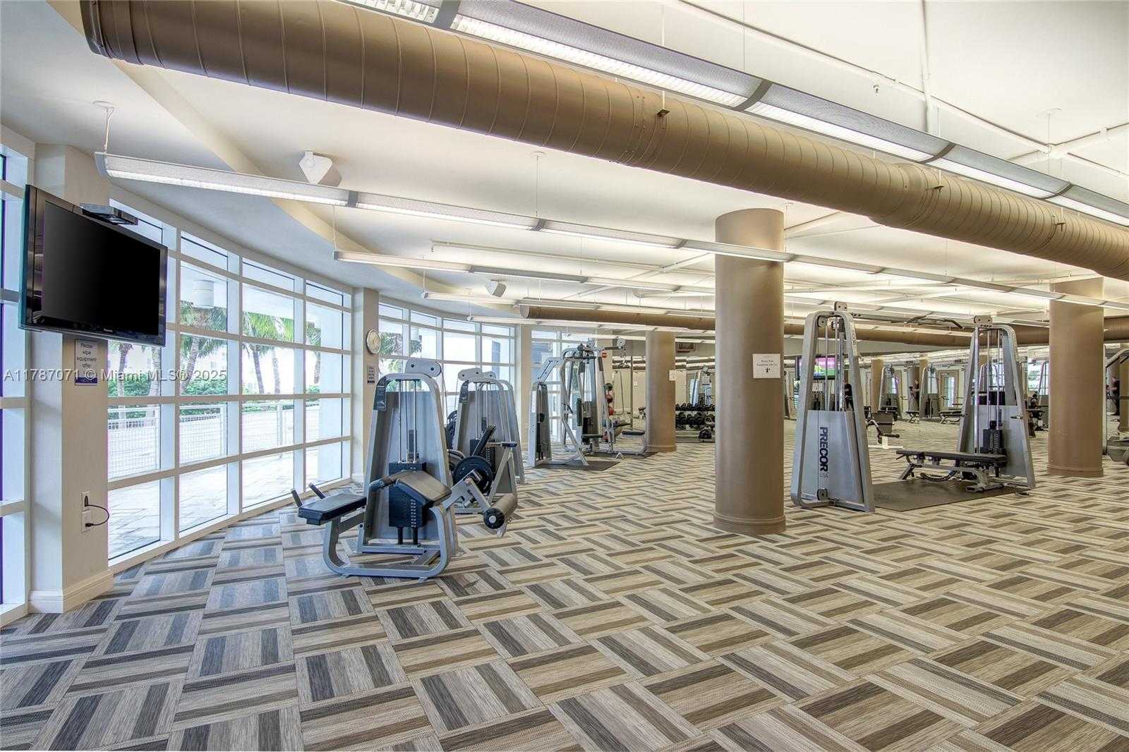 Small Image of 244 BISCAYNE BLVD #3007, Miami Number 31