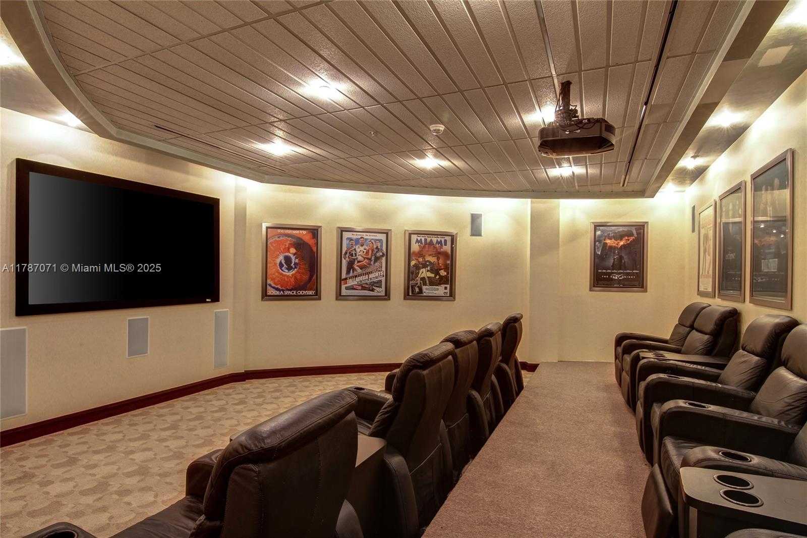 Small Image of 244 BISCAYNE BLVD #3007, Miami Number 37