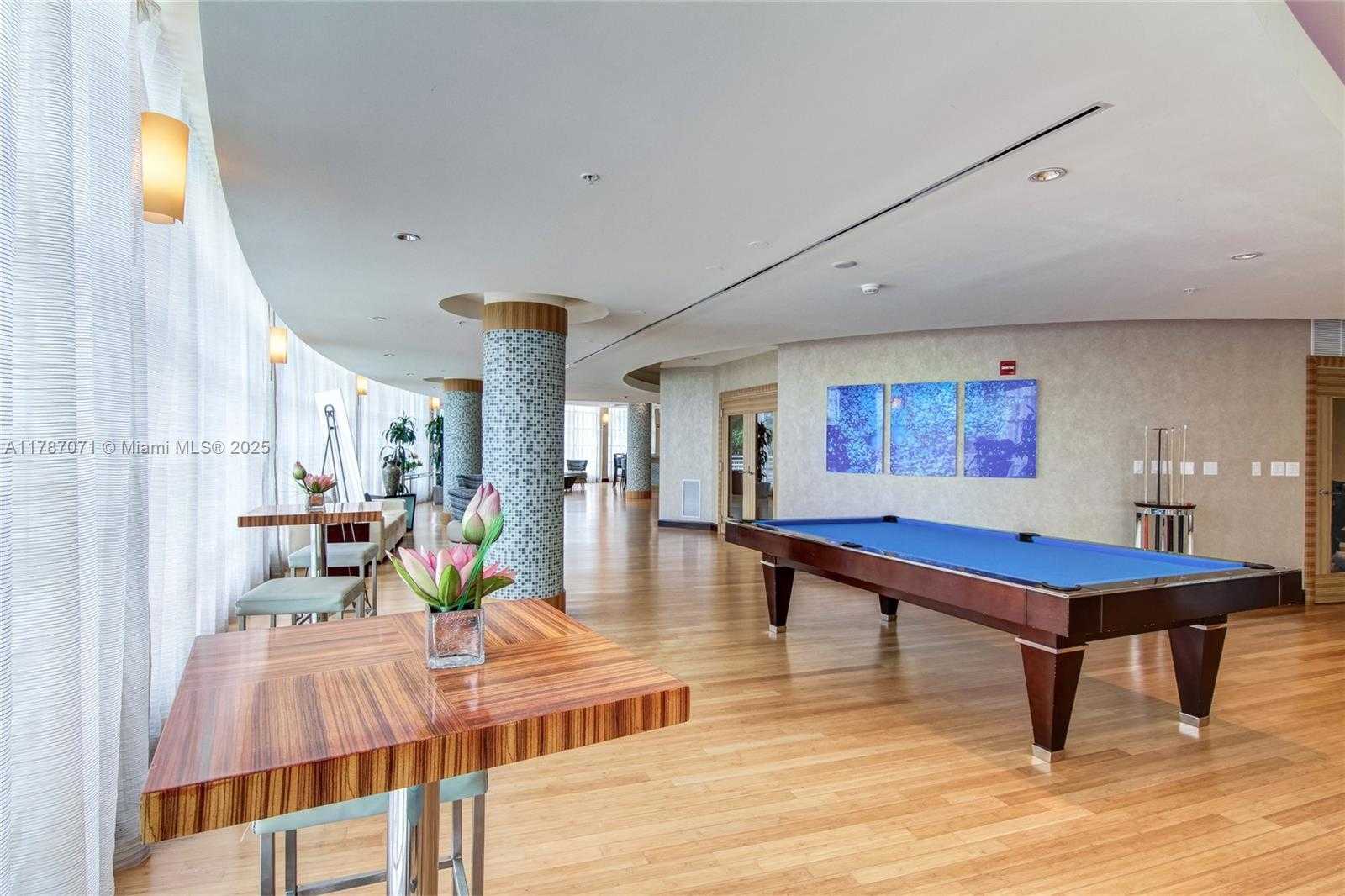 Small Image of 244 BISCAYNE BLVD #3007, Miami Number 41